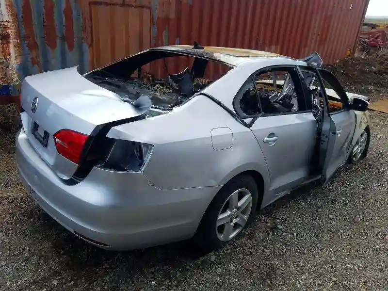 3VW2K7AJXEM307650 2014 VOLKSWAGEN JETTA-2