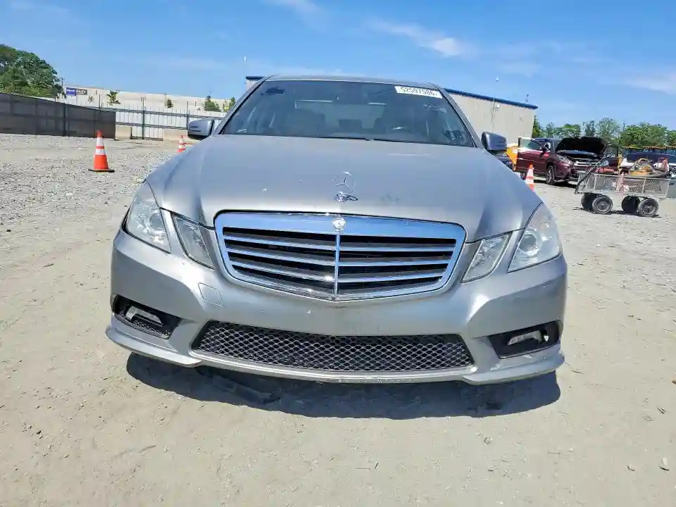 WDDHF2EBXBA451057 2011 MERCEDES-BENZ E-CLASS-4