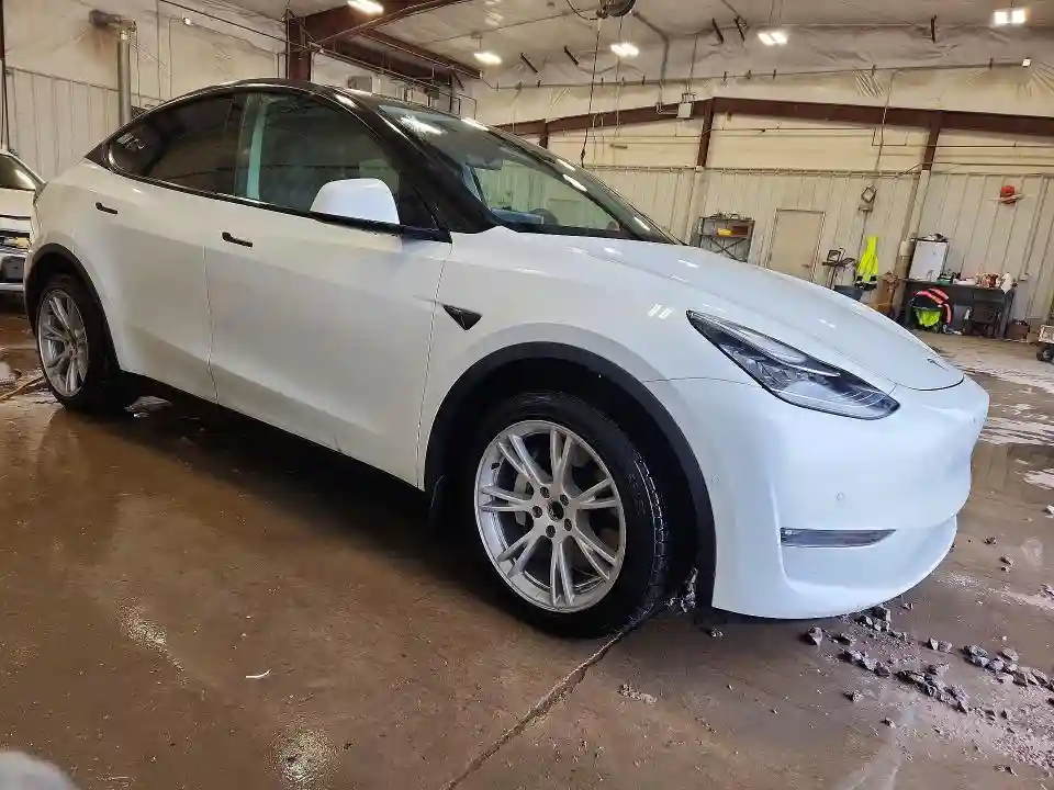 5YJYGDEE0MF190416 2021 TESLA MODEL Y-3