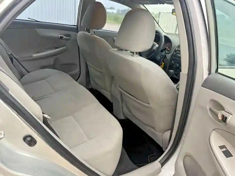 1NXBU4EE6AZ308627 2010 TOYOTA COROLLA-5