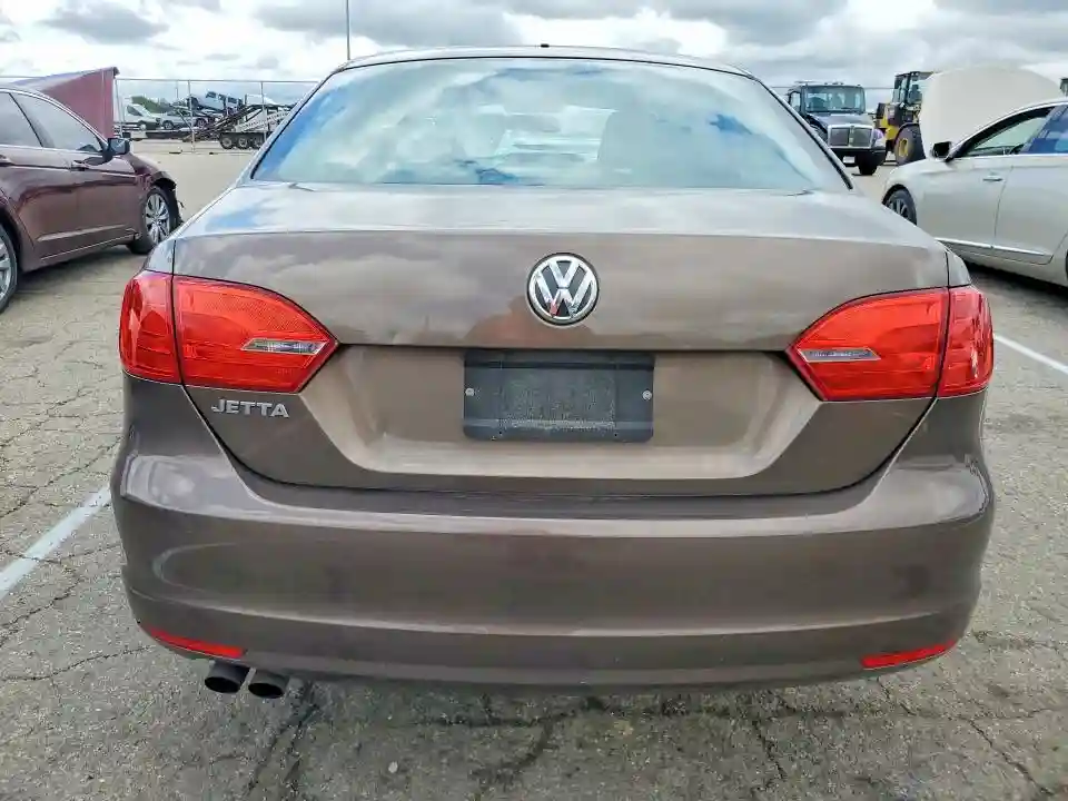 3VW2K7AJ7EM213788 2014 VOLKSWAGEN JETTA-5