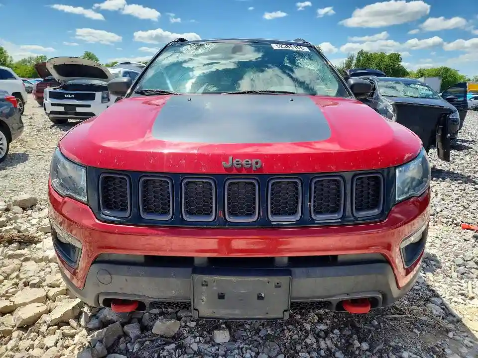 3C4NJDDB5JT345857 2018 JEEP COMPASS-4