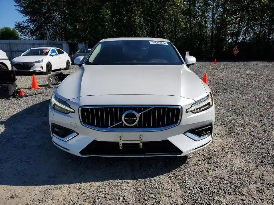 7JRA22TL1KG010838 2019 VOLVO S60-4