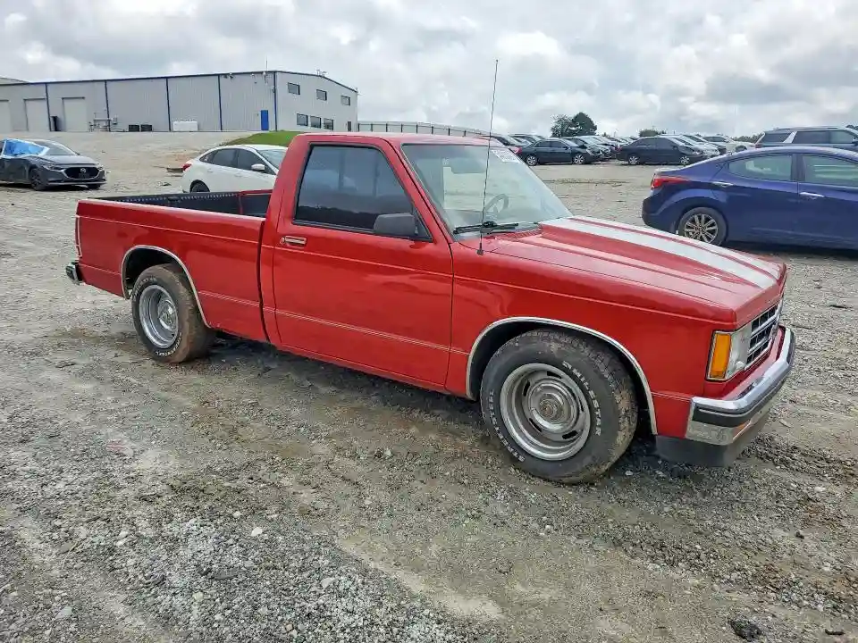 1GCCS14Z5J2273172 1988 CHEVROLET S10-3
