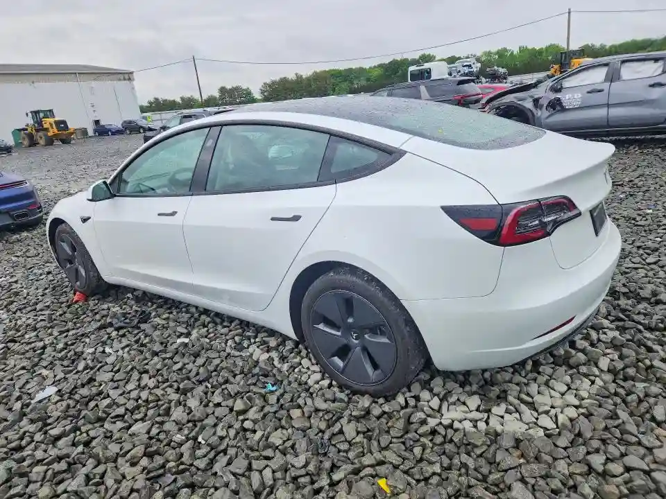 5YJ3E1EA9PF574596 2023 TESLA MODEL 3-1