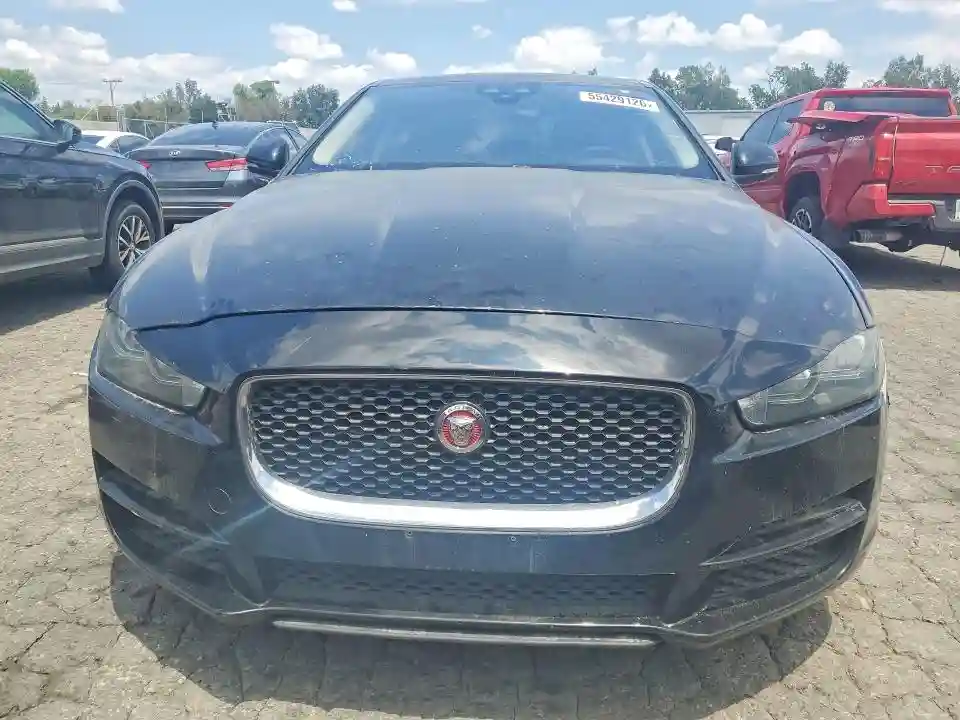 SAJAR4BG8HA962887 2017 JAGUAR XE-4