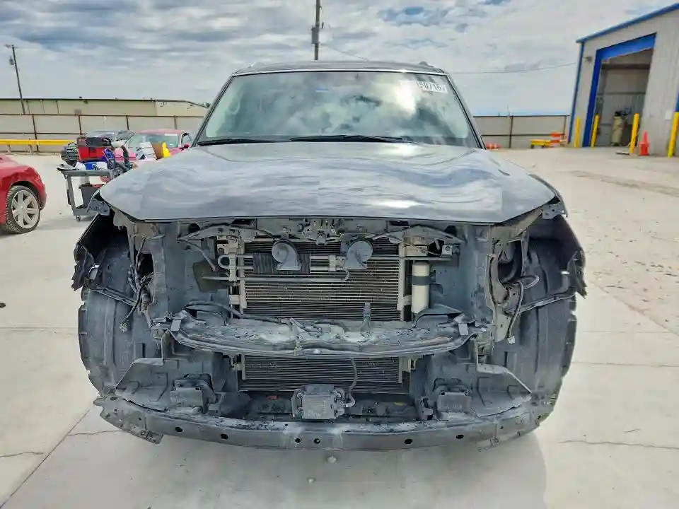 JN8AZ2AFXM9721022 2021 INFINITI QX80-4