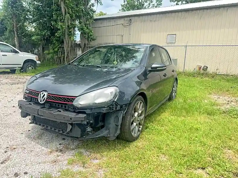 WVWHV7AJXDW138829 2013 VOLKSWAGEN GTI-1