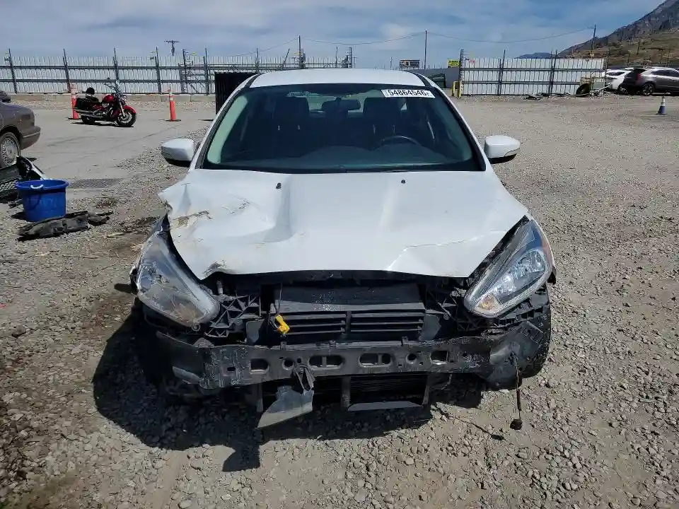1FADP3K22GL311439 2016 FORD FOCUS-4