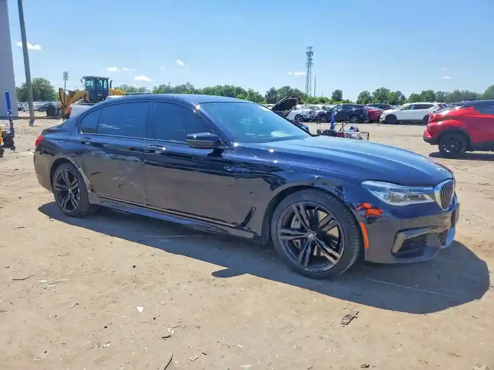 WBA7F2C58JB238164 2018 BMW 7 SERIES-3
