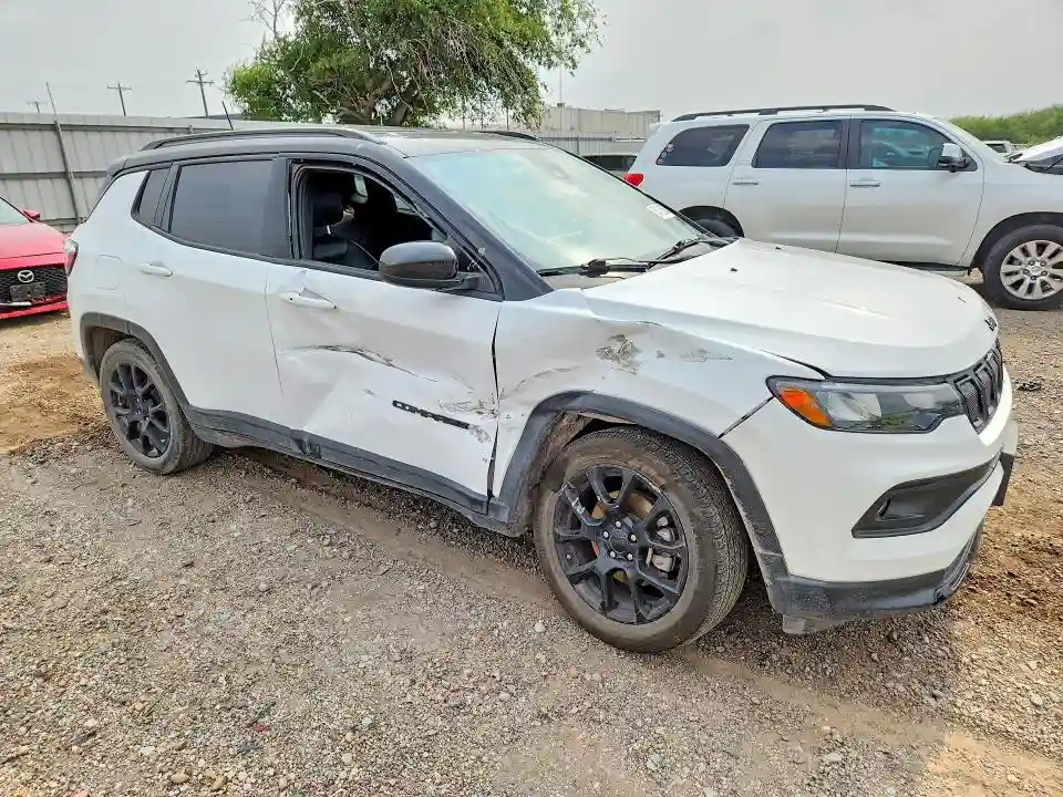 3C4NJCBB2NT213352 2022 JEEP COMPASS-3