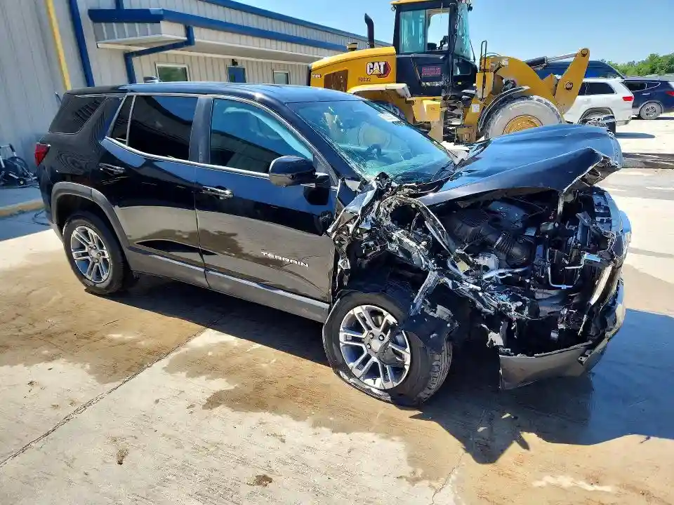 3GKALUEG9TL143677 2026 GMC TERRAIN-3