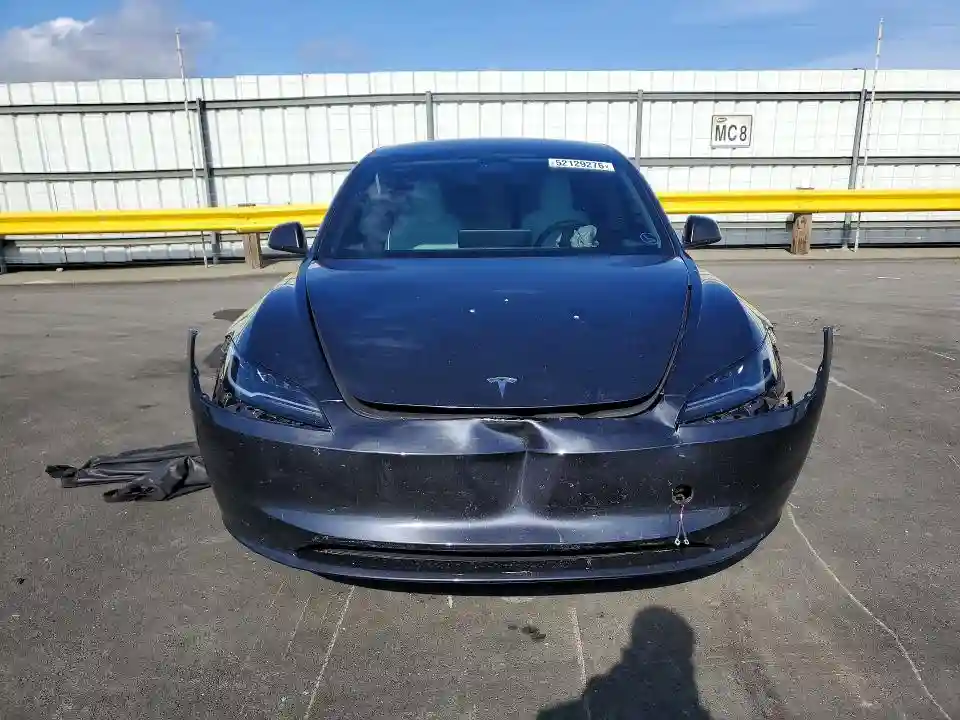 5YJ3E1EB8RF793397 2024 TESLA MODEL 3-4