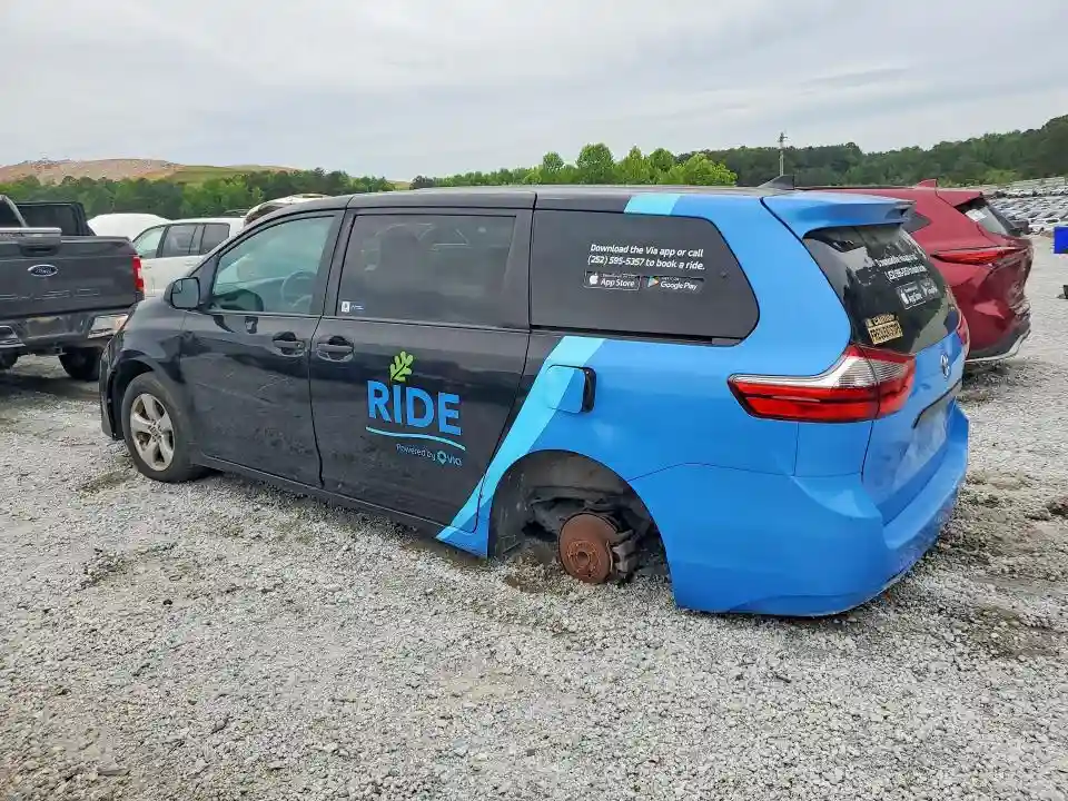 5TDZZ3DC6LS087231 2020 TOYOTA SIENNA-1