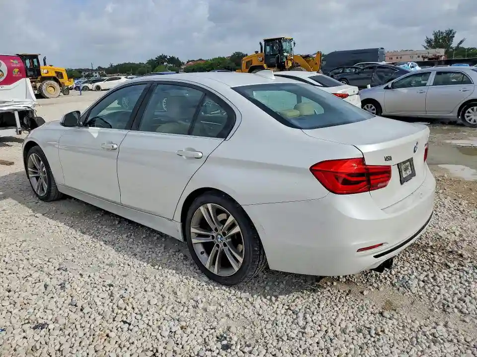 WBA8B9G5XJNU98079 2018 BMW 3 SERIES-1