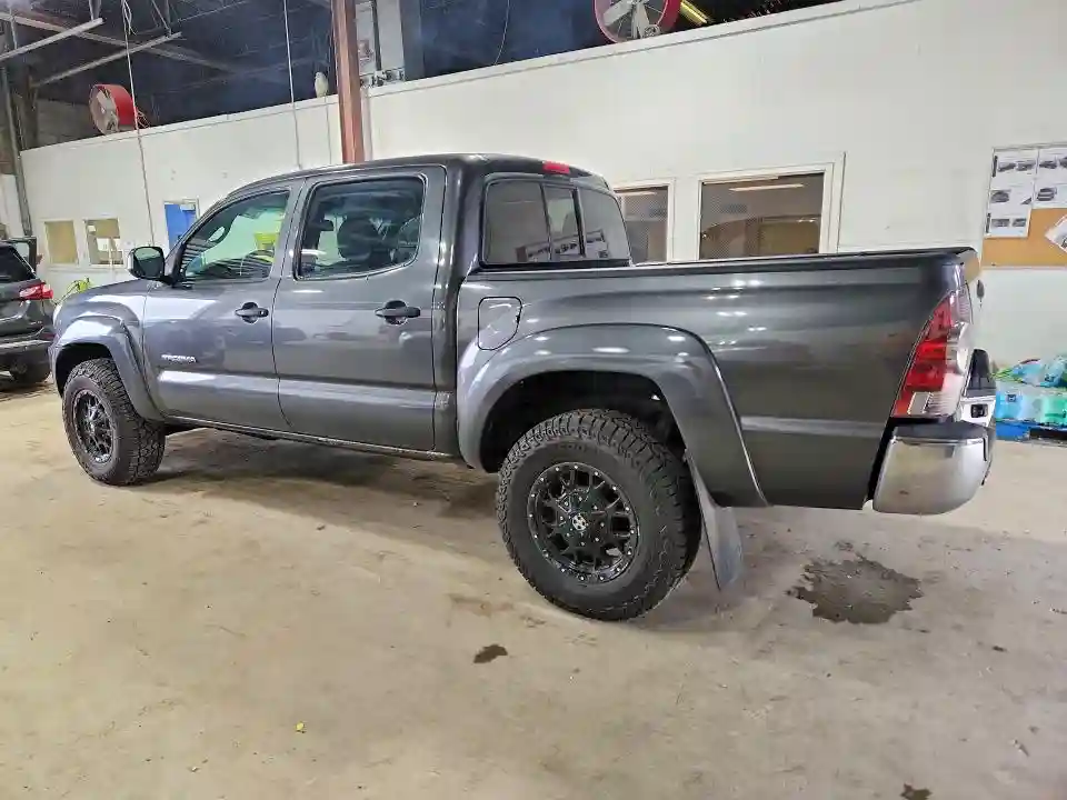 3TMLU4EN0BM064472 2011 TOYOTA TACOMA-1