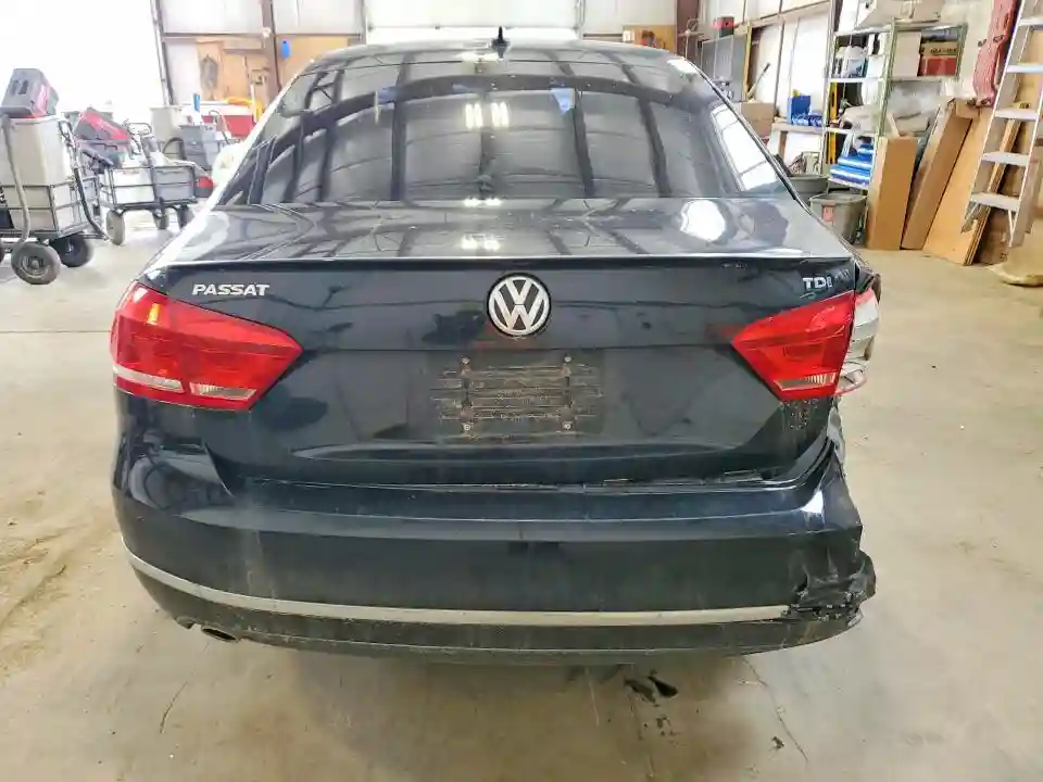 1VWBN7A38DC124109 2013 VOLKSWAGEN PASSAT-5