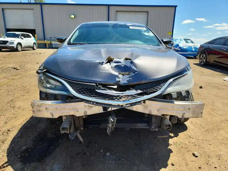 1C3CCCAB5HN501748 2017 CHRYSLER 200-4