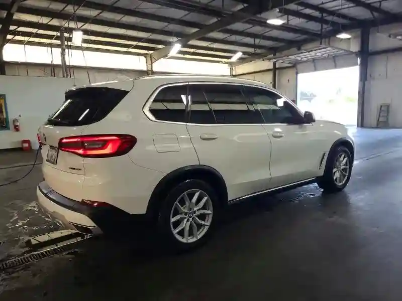 5UXCR6C08L9B81724 2020 BMW X5-3