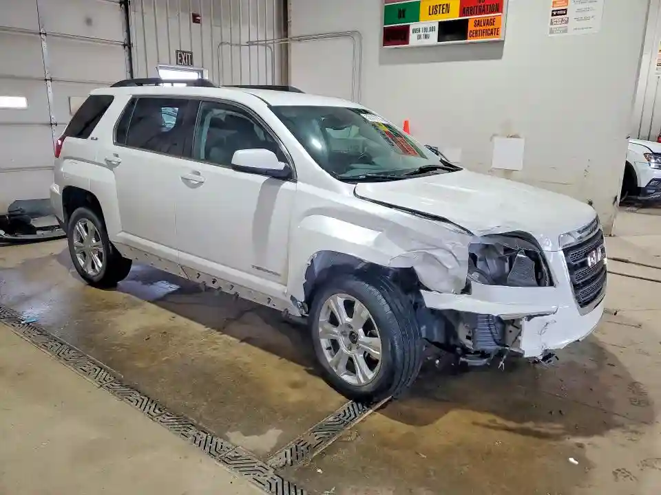 2GKFLTE39H6215504 2017 GMC TERRAIN-3