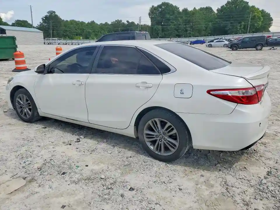 4T1BF1FK3HU413732 2017 TOYOTA CAMRY-1