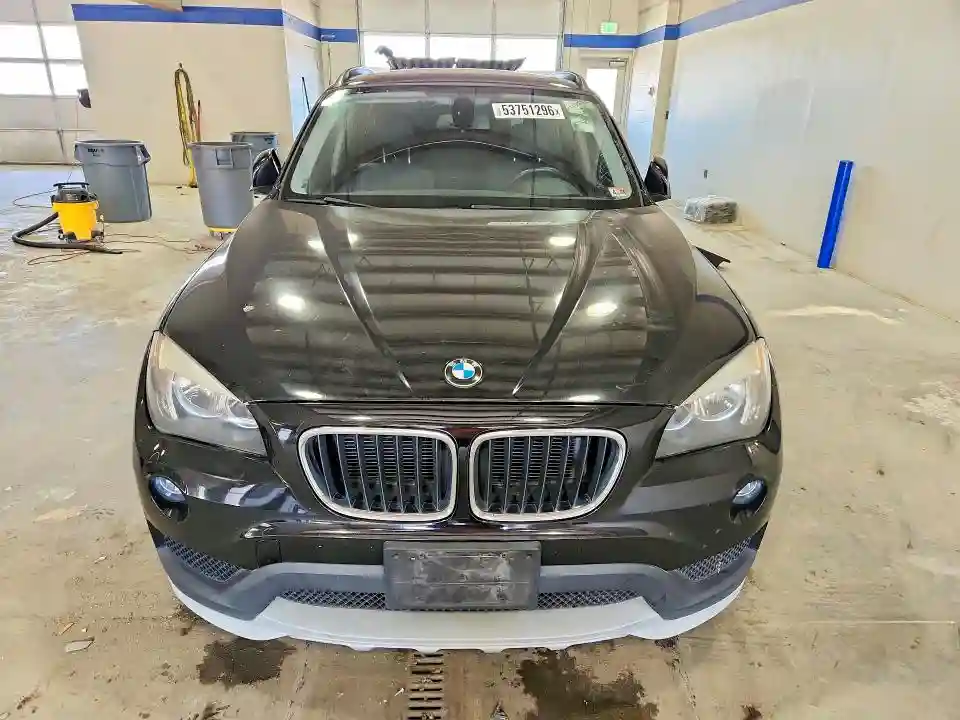 WBAVM1C50FV317499 2015 BMW X1-4