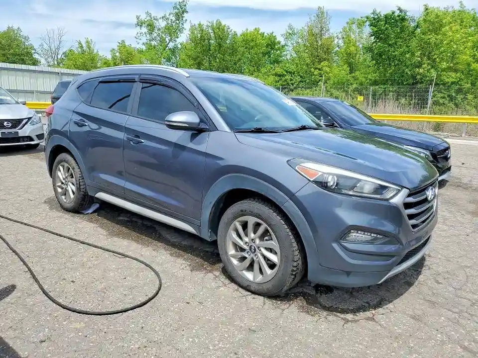 KM8J3CA29HU487406 2017 HYUNDAI TUCSON-3
