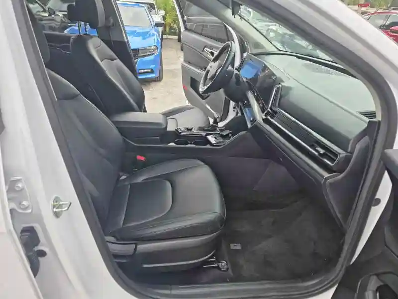 5XYK33AF8PG101666 2023 KIA SPORTAGE-4