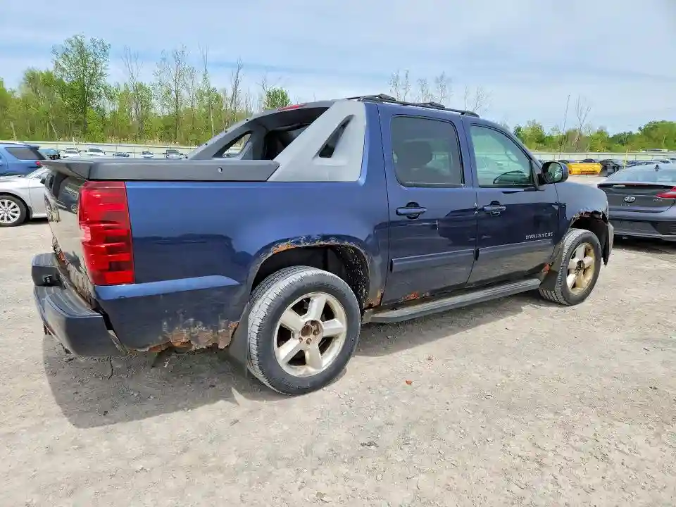 3GNTKEE30BG106333 2011 CHEVROLET AVALANCHE-2
