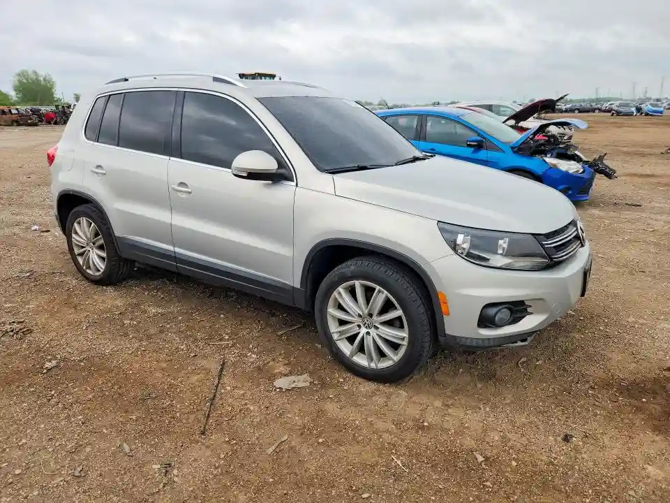 WVGBV7AX3CW569288 2012 VOLKSWAGEN TIGUAN-3