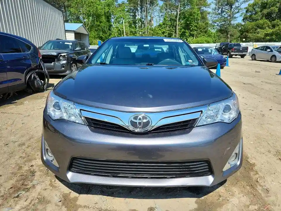 4T1BF1FK1EU426197 2014 TOYOTA CAMRY-4
