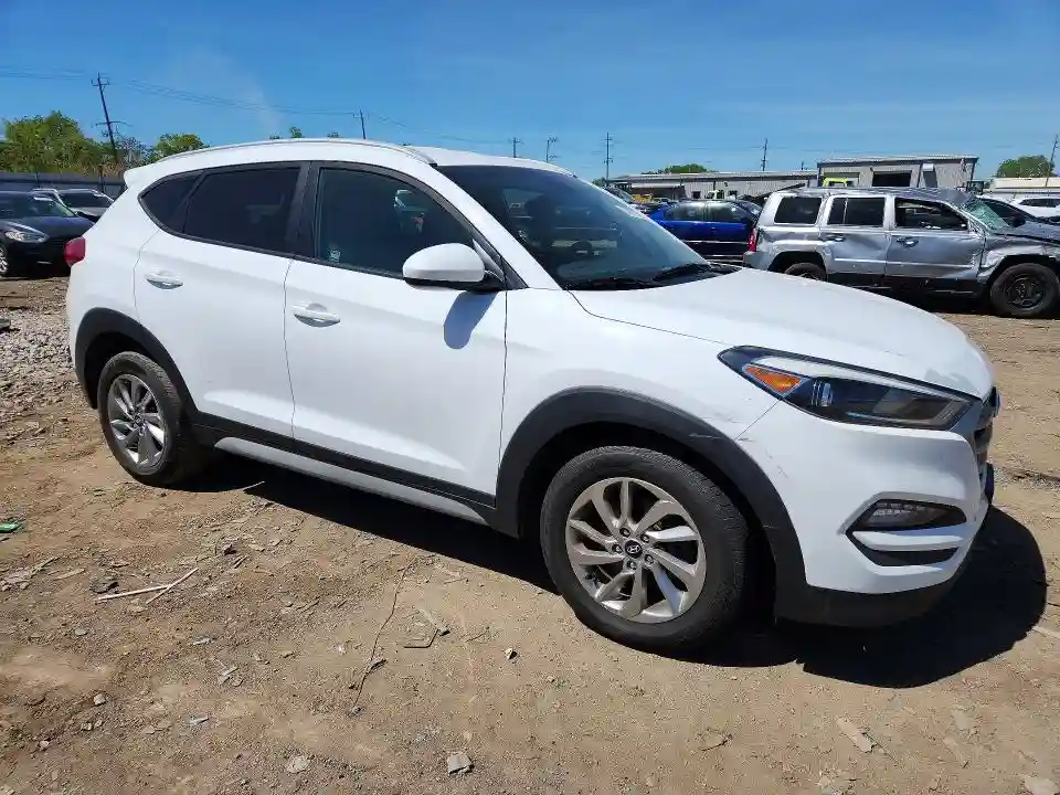 KM8J3CA47JU677356 2018 HYUNDAI TUCSON-3