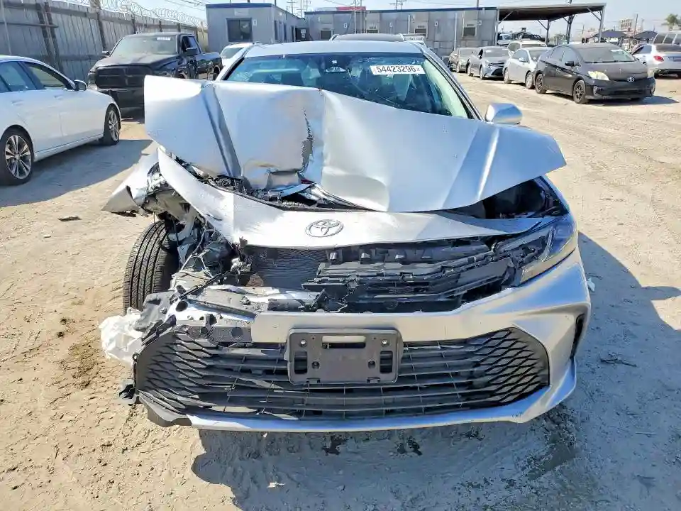 4T1DAACK1SU082555 2025 TOYOTA CAMRY-4