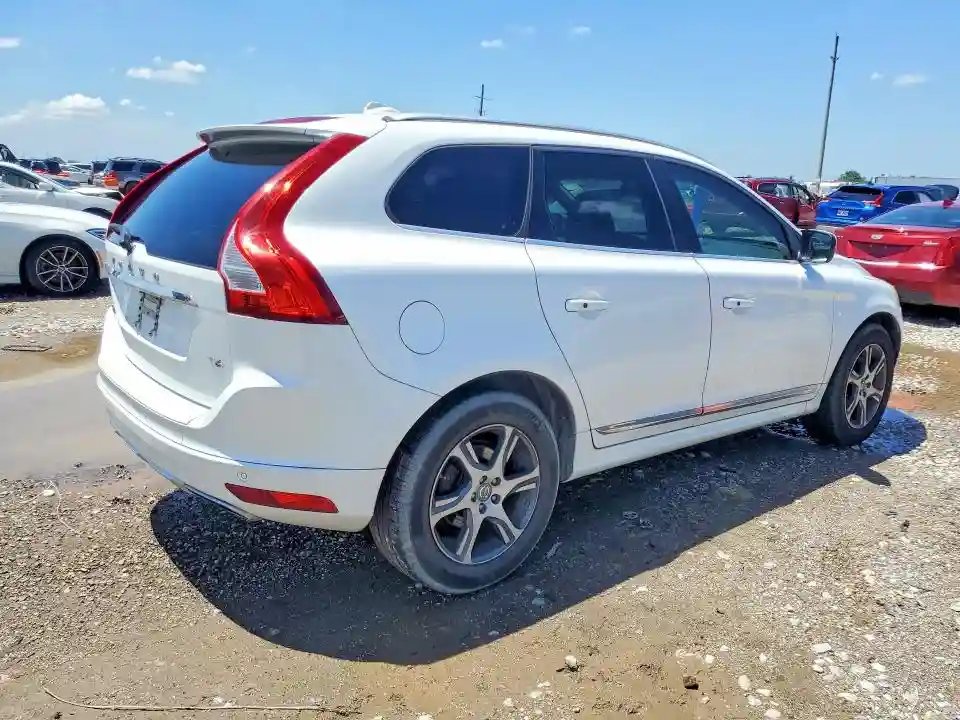 YV449MDD5F2623233 2015 VOLVO XC60-2