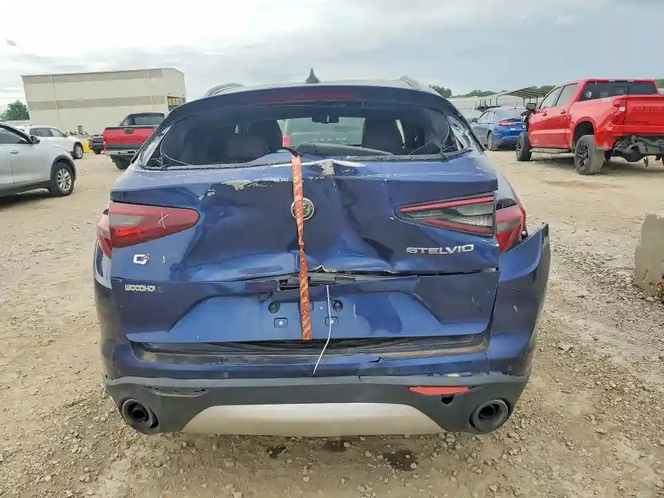 ZASFAKNN4J7B78596 2018 ALFA ROMEO STELVIO-5