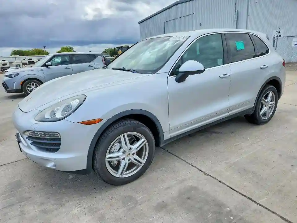 WP1AB2A29BLA48445 2011 PORSCHE CAYENNE-0