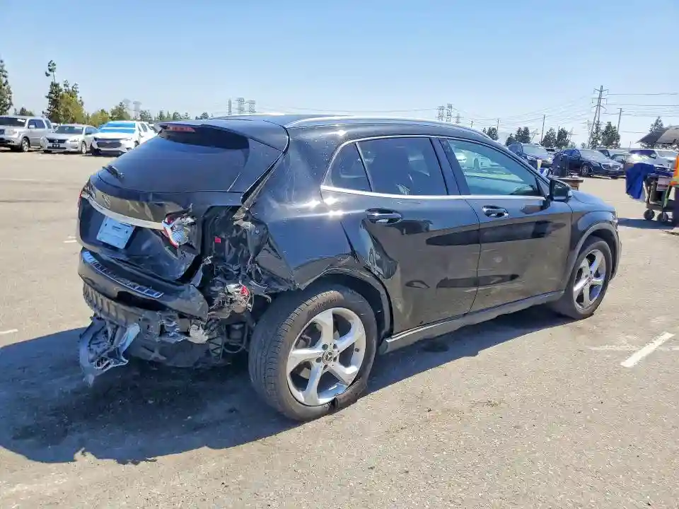 WDCTG4EB0KU003870 2019 MERCEDES-BENZ GLA-CLASS-2