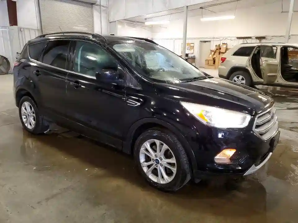 1FMCU9G9XHUC26105 2017 FORD ESCAPE-3