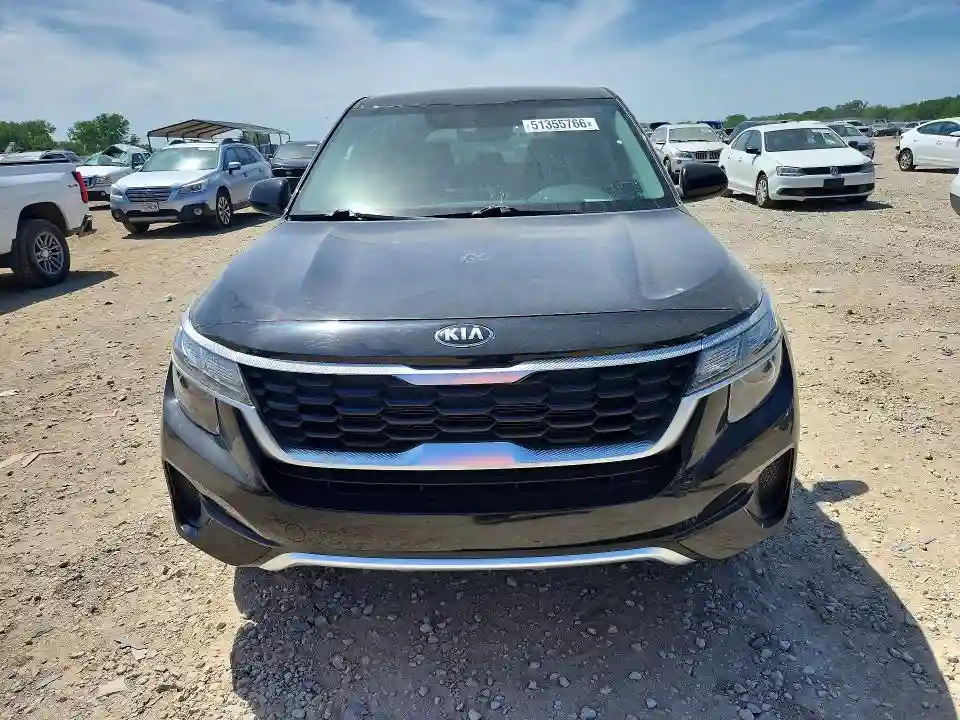 KNDEPCAA5M7129052 2021 KIA SELTOS-4