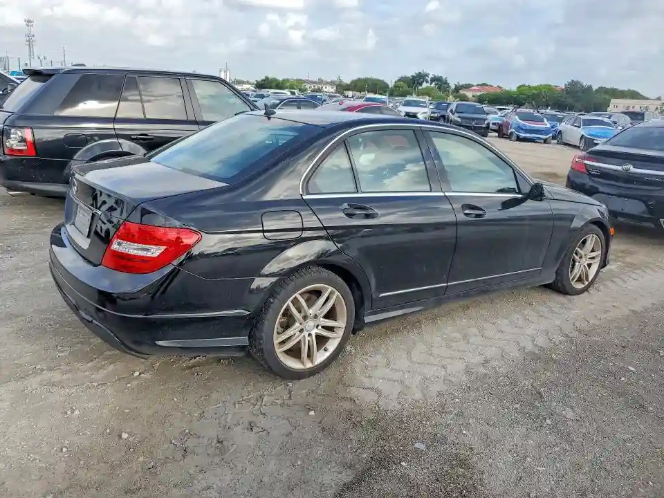WDDGF4HB4DA837656 2013 MERCEDES-BENZ C-CLASS-2