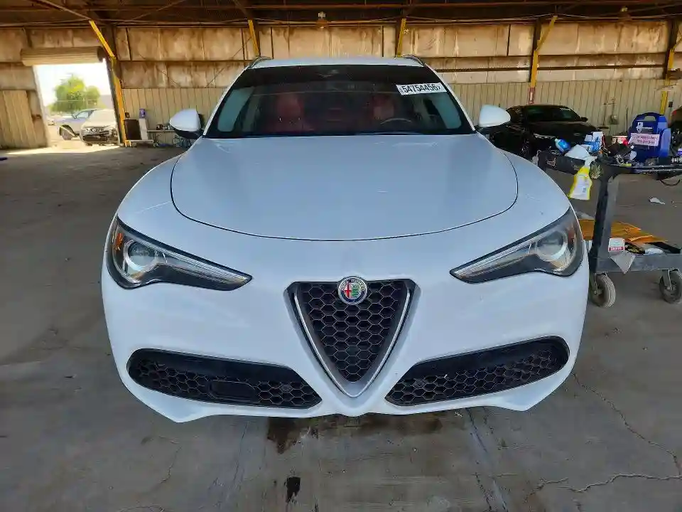 ZASFAKBN2J7B75944 2018 ALFA ROMEO STELVIO-4