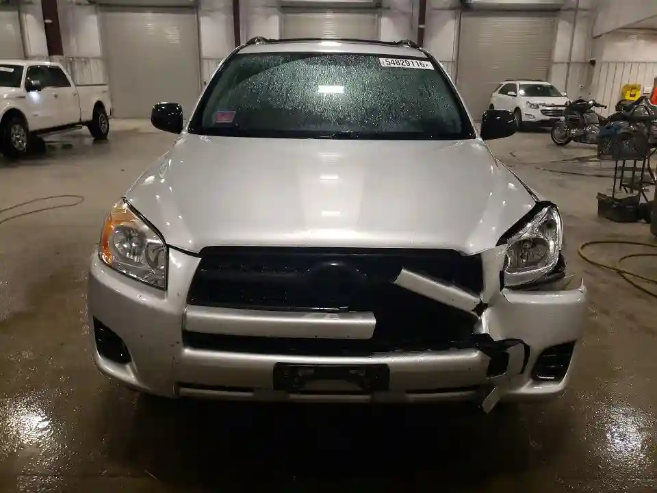 2T3BF4DV2BW094143 2011 TOYOTA RAV4-4