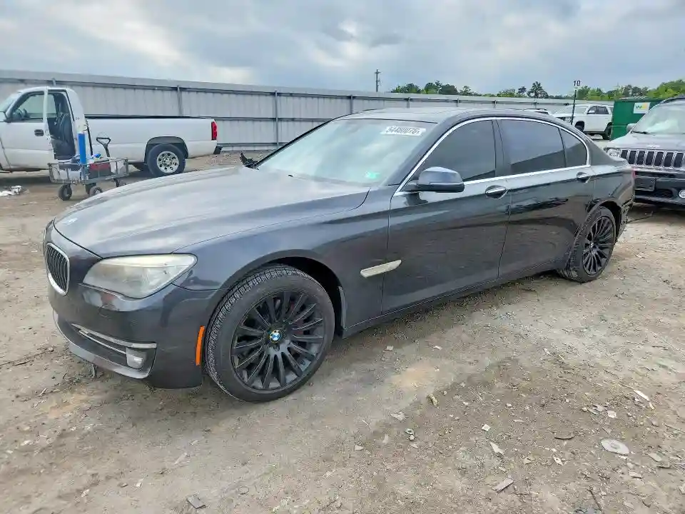WBAYE4C57ED138182 2014 BMW 7 SERIES-0