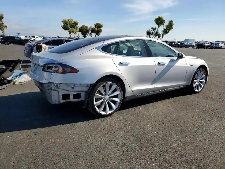 5YJSA1DP3DFP04204 2013 TESLA MODEL S-2