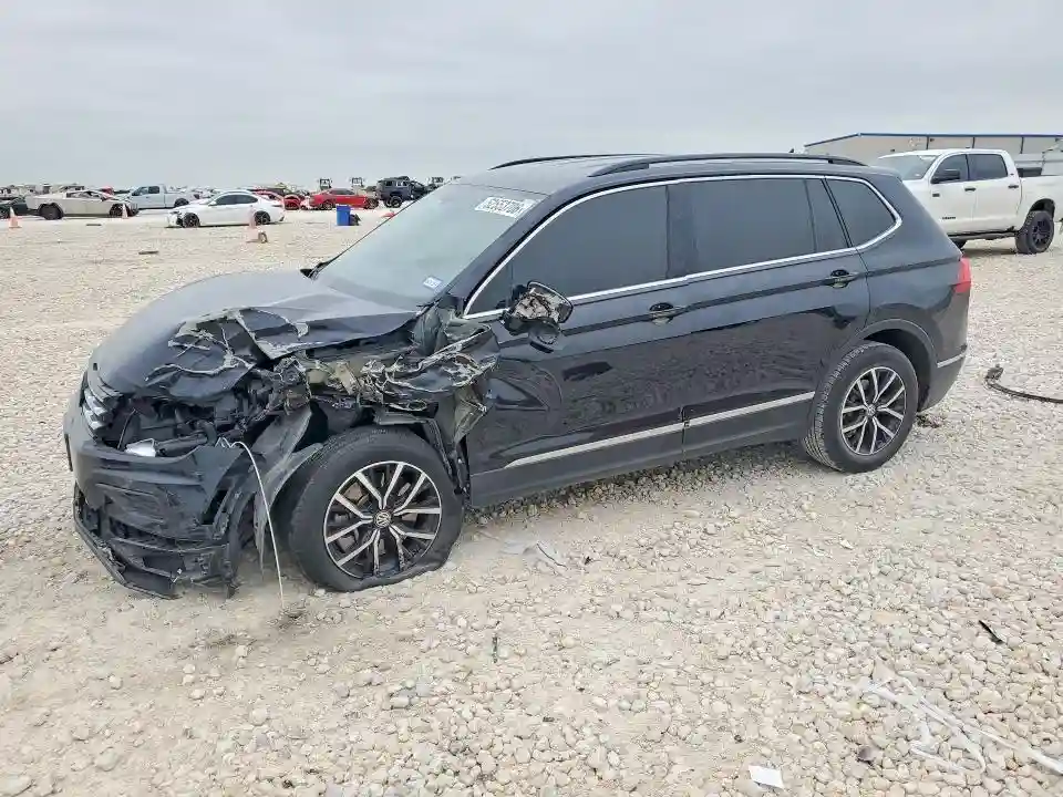 3VV3B7AX0MM062160 2021 VOLKSWAGEN TIGUAN-0