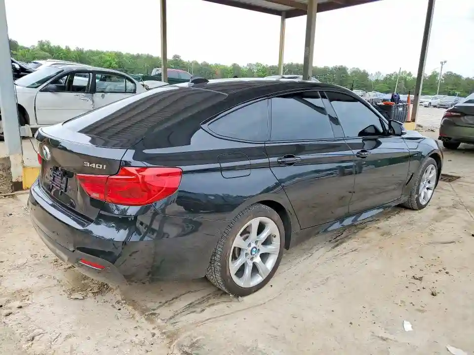 WBA8Y3C57HG450619 2017 BMW 3 SERIES-2