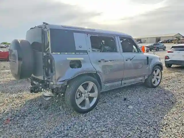 SALEPEFE2R2308332 2024 LAND ROVER DEFENDER-2