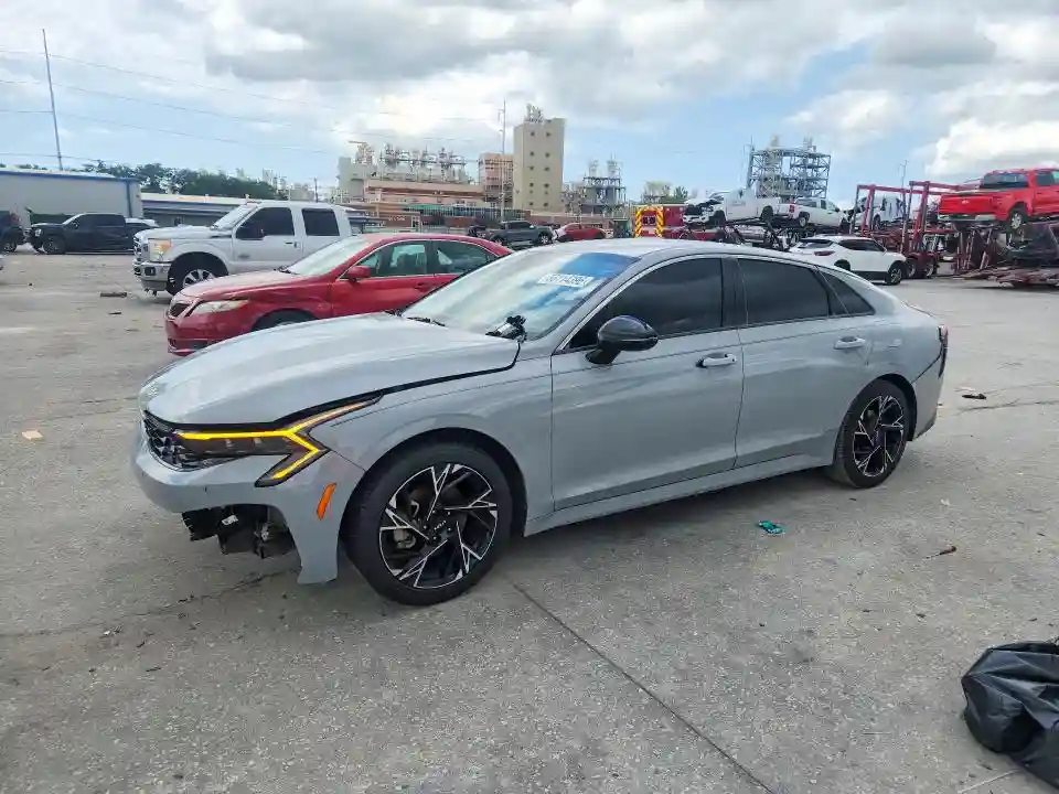 KNAG64J76S5284639 2025 KIA K5-0
