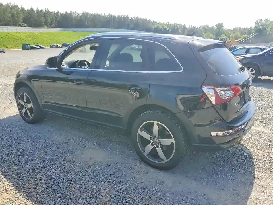 WA1VKAFP7AA010329 2010 AUDI Q5-1