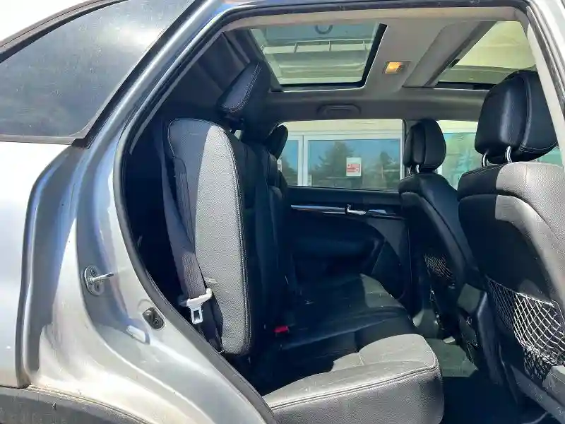 5XYKUDA24BG001539 2011 KIA SORENTO-5
